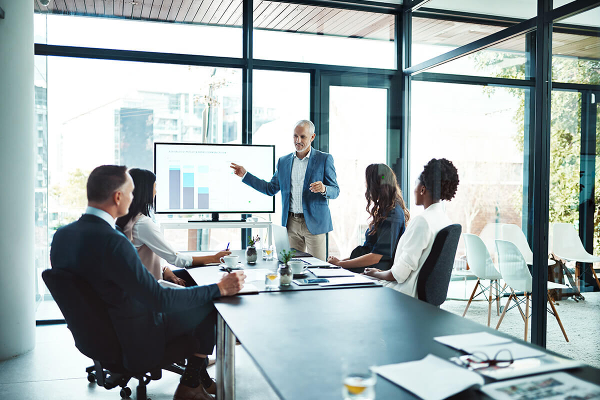 A working session around a conference table
